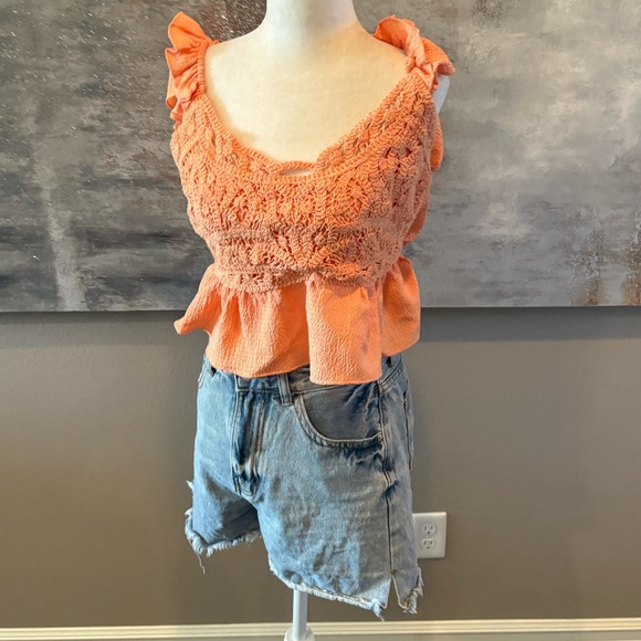 Women’s MNK Top - Picture 3 of 7